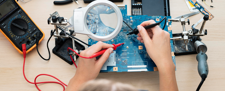 difference between electrical and electronics engineering onpage